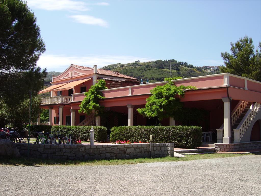 Pozzo Al Moro Village Marina di Campo Exterior photo